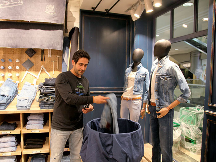    Pepe Jeans shares their love for jeans with those who need them most   