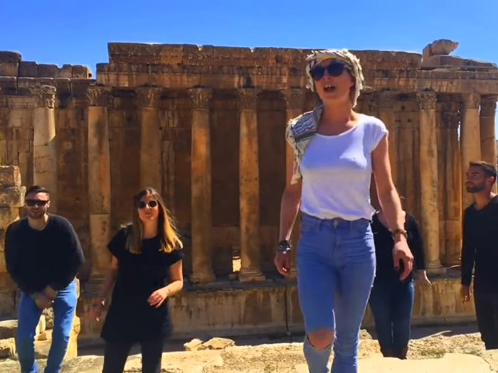Check Out How These Tourists Pay Tribute to Lebanon Check Out How These Tourists Pay Tribute to Lebanon