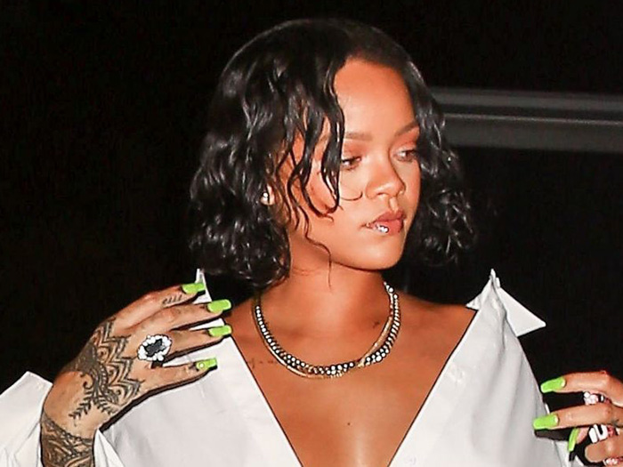 Rihanna looks Sensational in London