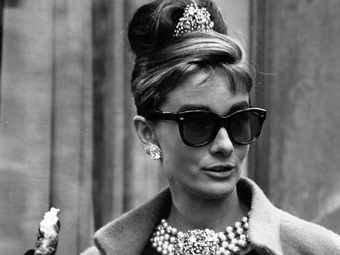 Celebrities are Rocking those Retro Vintage Sunglasses