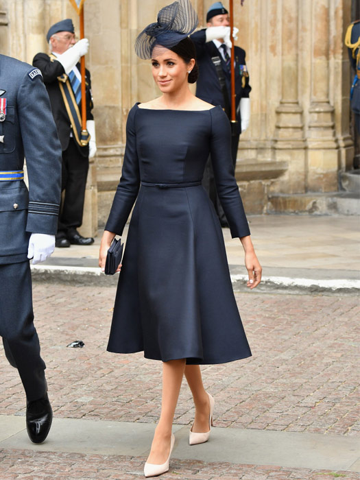    So here is Meghan Markle’s official fashion signature   