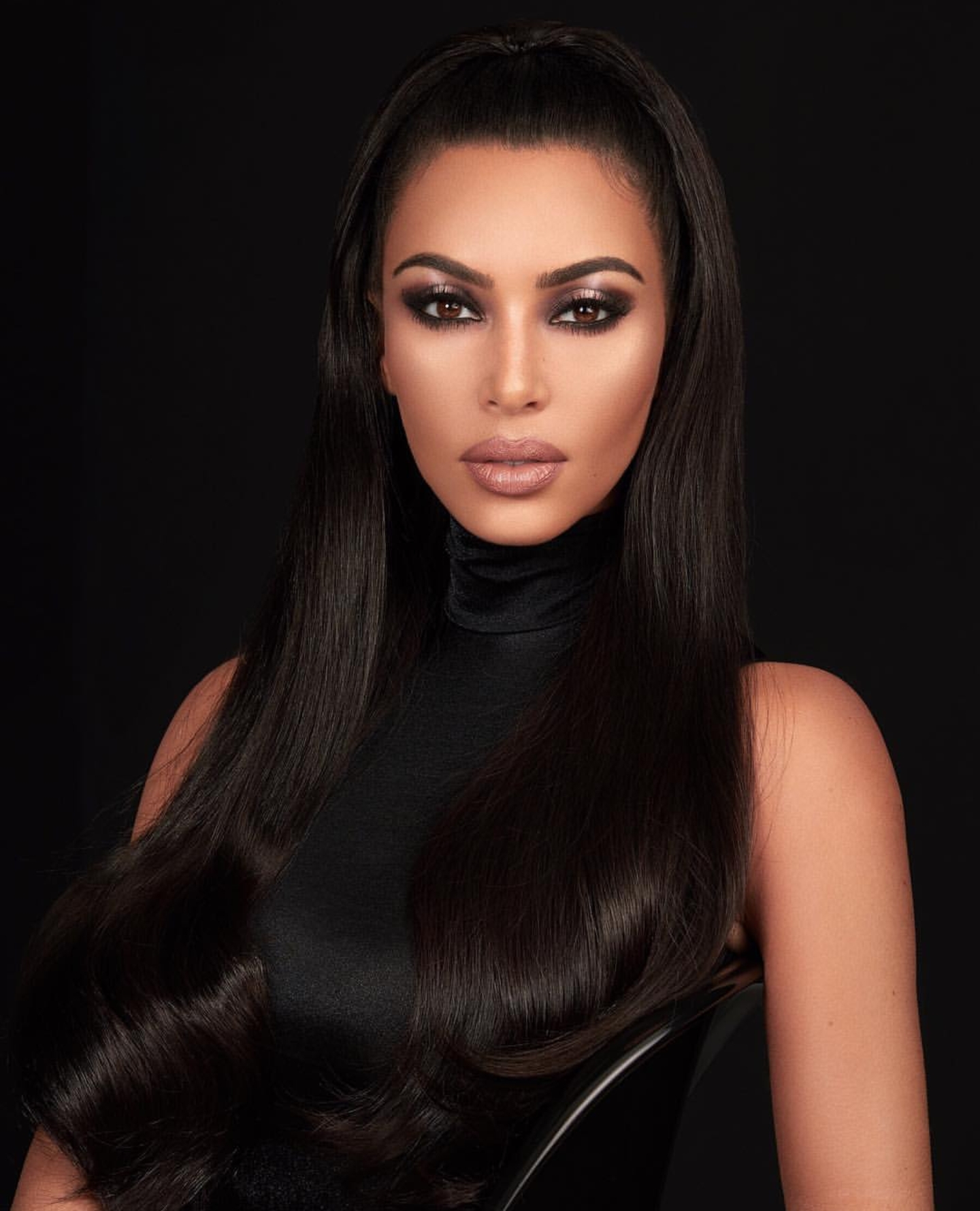 Kim Kardashian’s first mascara kit Special Madame Figaro Arabia