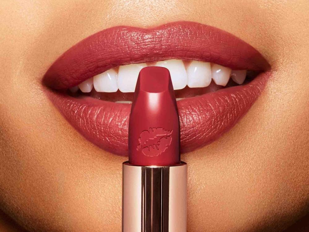 CHARLOTTE TILBURY UNVEILS HOTLY ANTICIPATED NEW! HOT LIPS 2 LIPSTICK COLLECTION