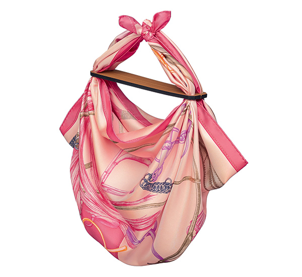 scarf-accessory-in-epsom-calfskin