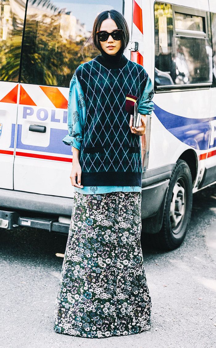 sweater-vest-street-style-skirt