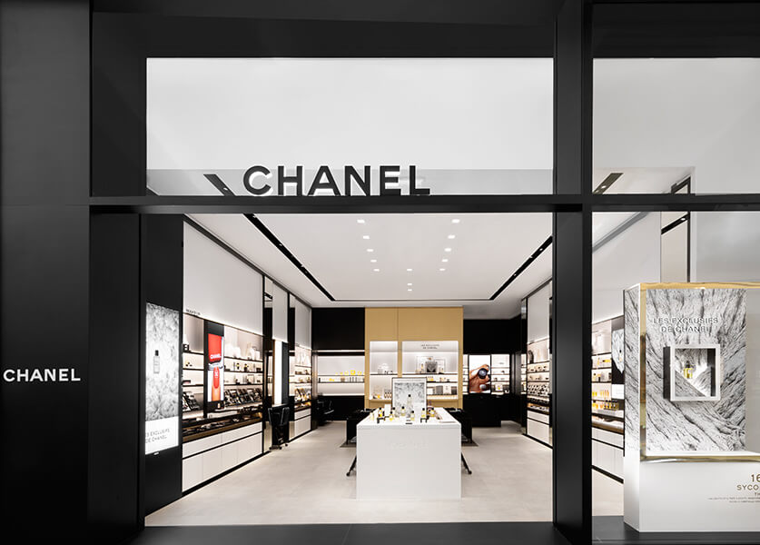 بوتيك شانيل CHANEL للعطور ومستحضرات التجميل الآن في مول عمان