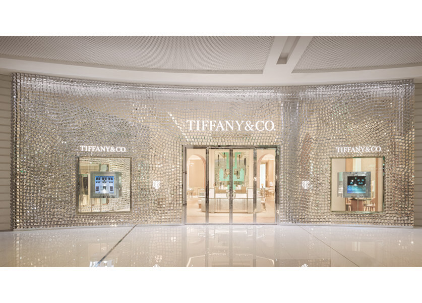 تفتتح مقهى بلو بوكس كافيه في دبي: تعاون بين علامة .Tiffany & Co و مجموعة ريكاس للضيافة