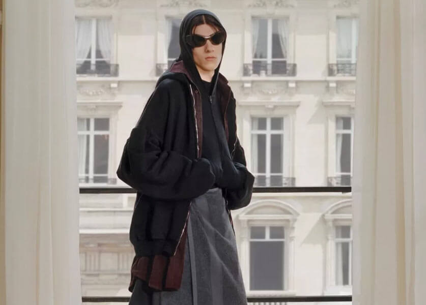 A bath towel tied around the waist: Balenciaga's new skirt