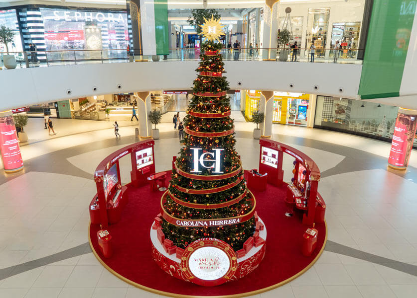 Carolina Herrera’ Holiday Podium  @ Dubai Mall