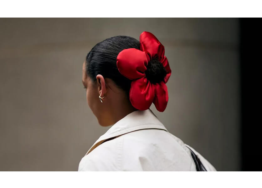 New York Fashion Week: Hair Accessories Go Big