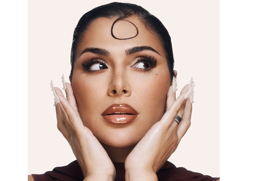 ملمّع الشفاه  FAUX FILLER من  Huda Beauty لشفاه جذابة