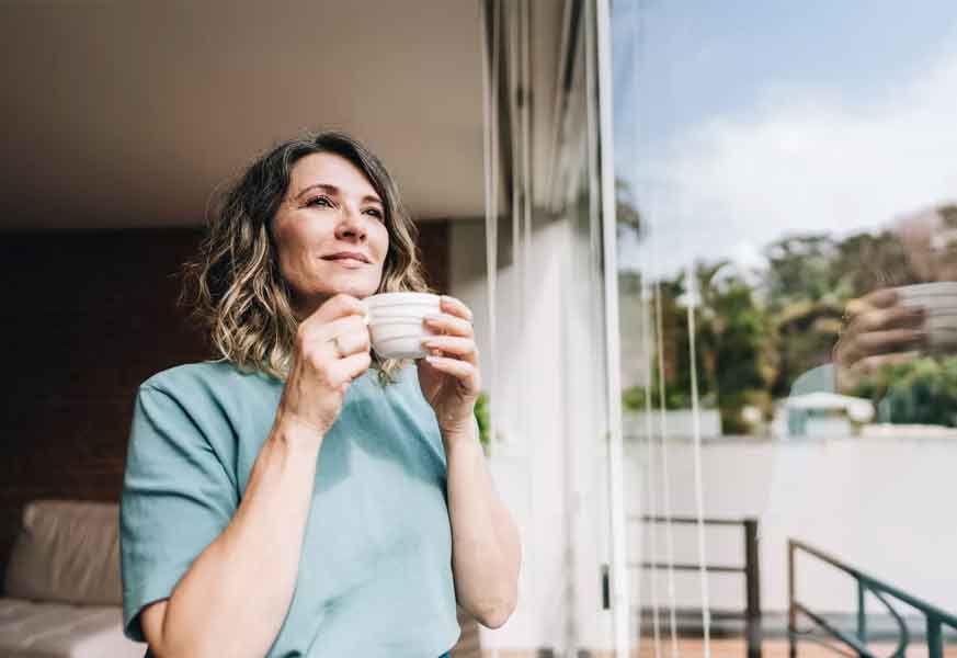 القهوة بعد سن الأربعين تحمي من التقدّم في العمر القهوة بعد سن الأربعين تحمي من التقدّم في العمر