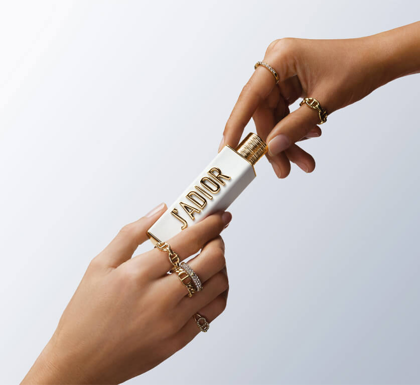 Dior Reimagines its Iconic Perfume J’ADIOR
