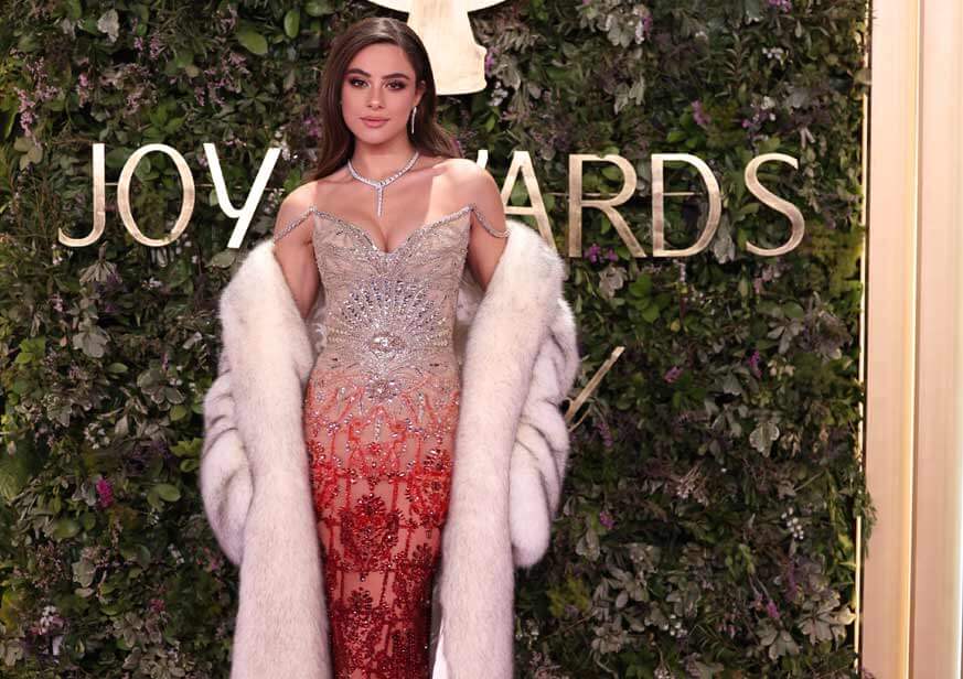 أندريا طايع  وإطلالة متكاملة بتوقيع جورج حبيقة