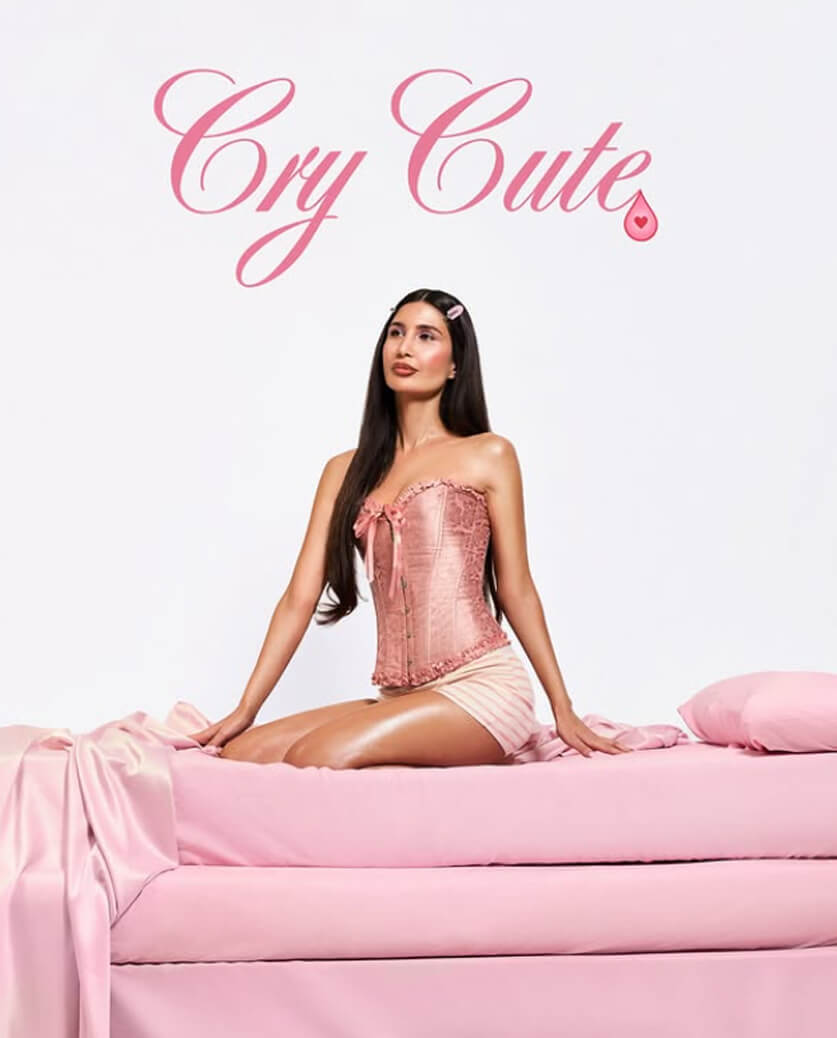 أليس عبد العزيز تكشف عن دفتر يوميات Cry cute image