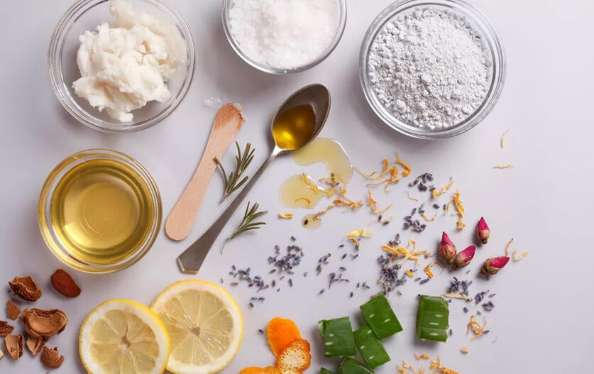 ترطيب البشرة يومياً: خطوات فعالة لعلاج الجفاف واستعادة النضارة