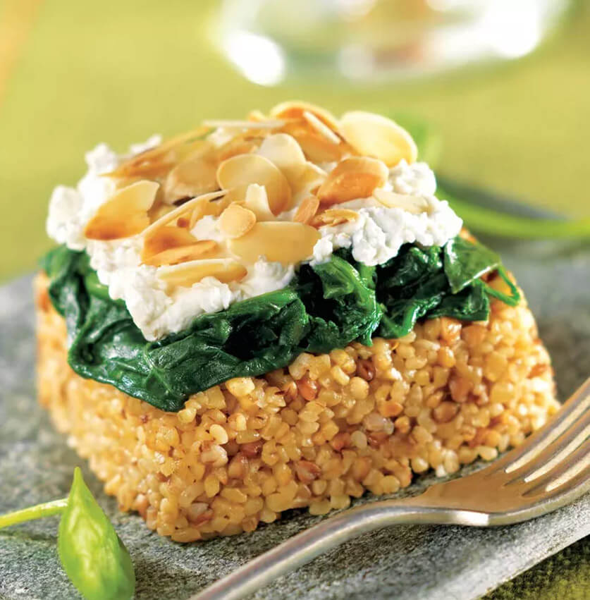 طريقة عمل طبق البارمانتيه بالحنطة السوداء وجبن الماعز والسبانخ