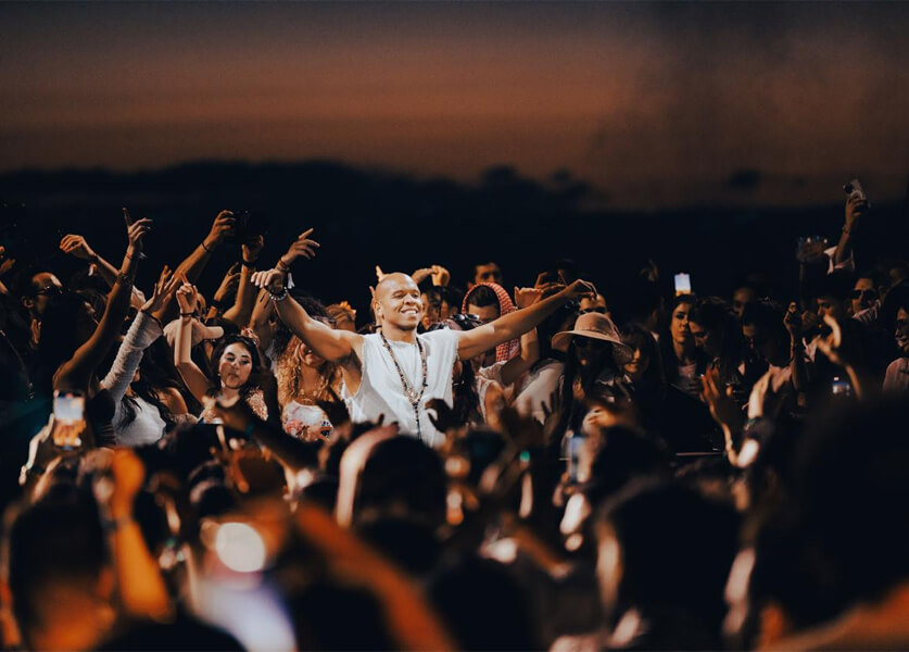 DJ  فرانسيس مرسييه يوحّد دبي من أجل لبنان