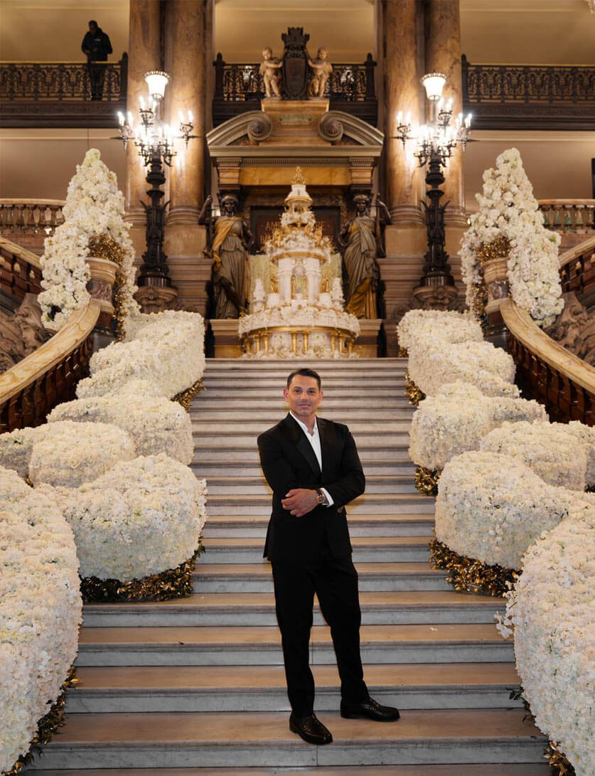 عرس غاية في الفخامة في أوبرا غارنييه الفرنسية  لوحات فنية رائعة أبدعها المصمم طوني بريس