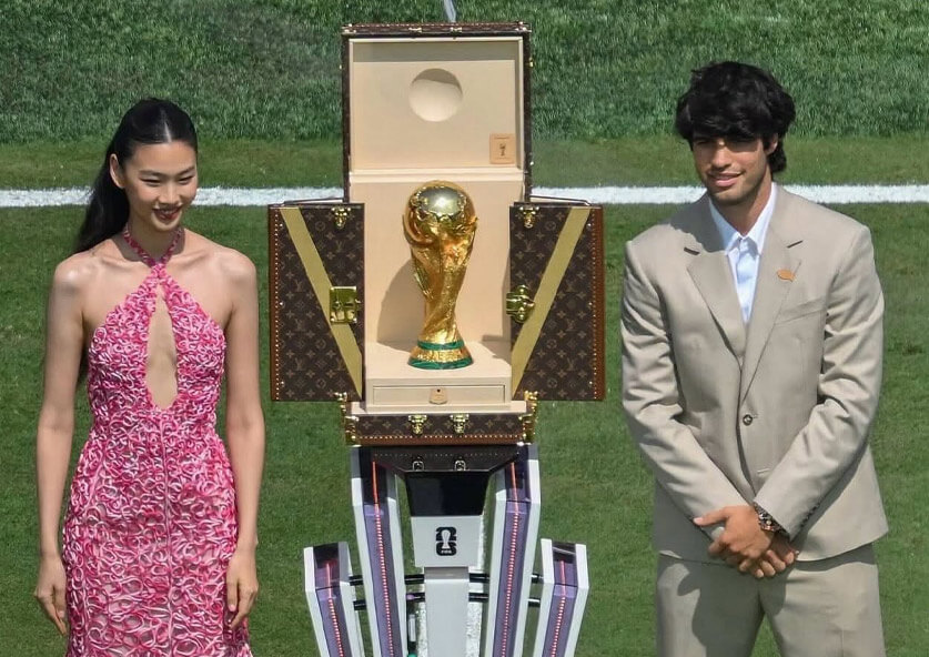 Louis Vuitton  وتفاصيل الصندوق الاستثنائي التي قدمنه في نهائي كأس العالم 2026