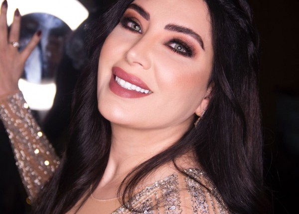 Abir Sabry: Kissing in Movies is Wrong! Abir Sabry: Kissing in Movies is Wrong!